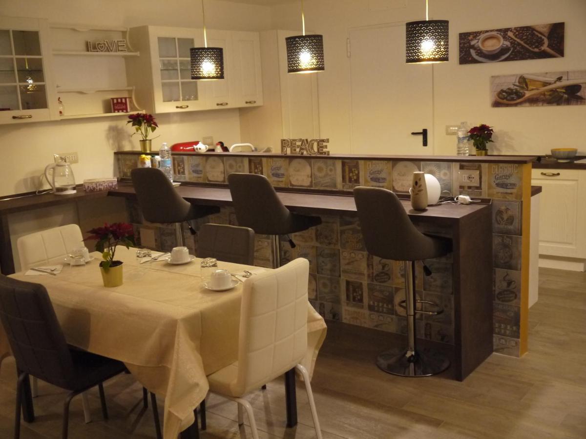 "Cara Pace" In Collina Per Famiglie Panzió Montefiore Conca Kültér fotó